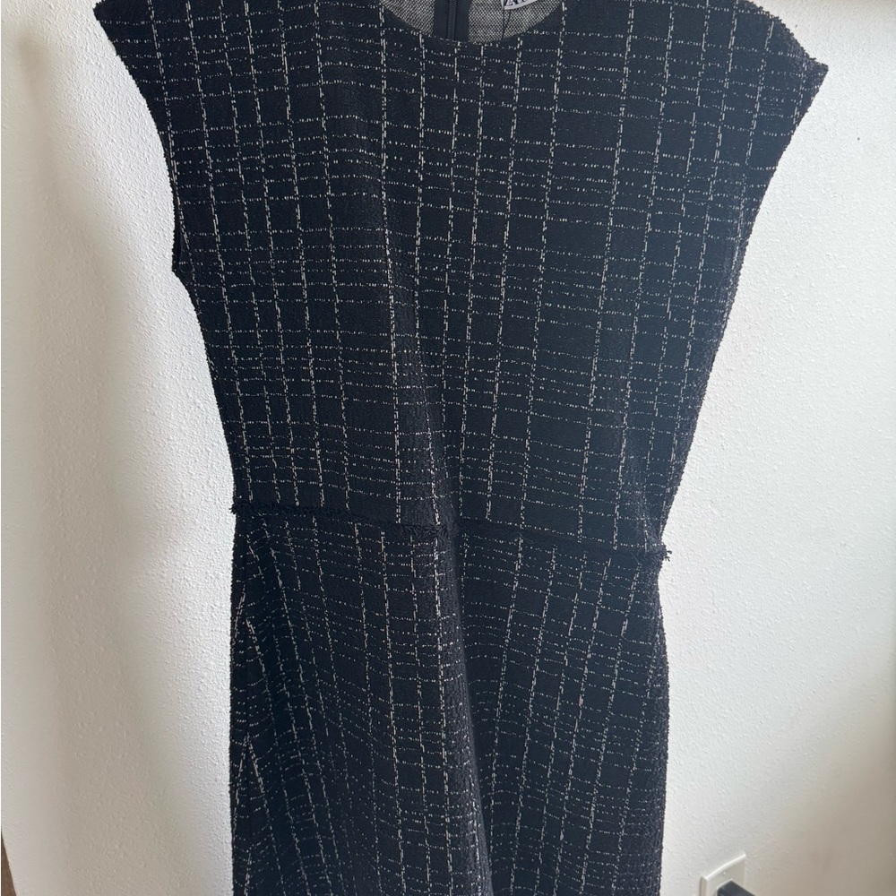 Zara Black Sheath Dress Sleeveless Crew Neck